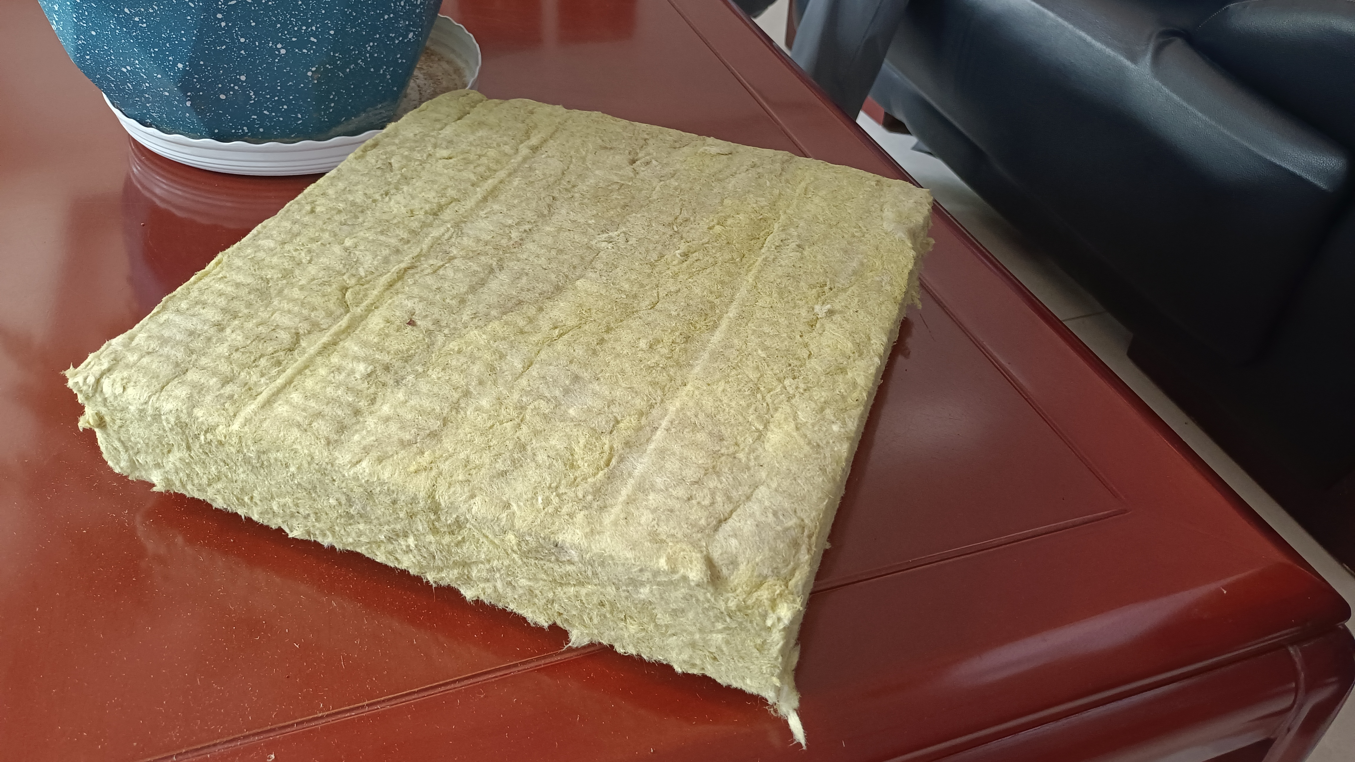 A 級防火巖棉板，守護安全與舒適的保溫新...